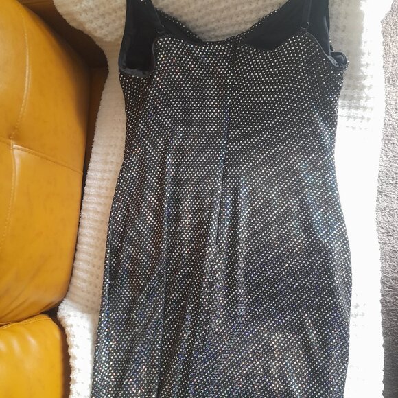 Mid-length Dress- Guess (size 14) - Picture 3 of 4
